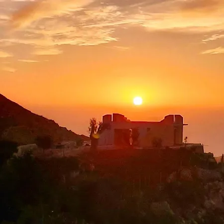 Villa Olimpo *